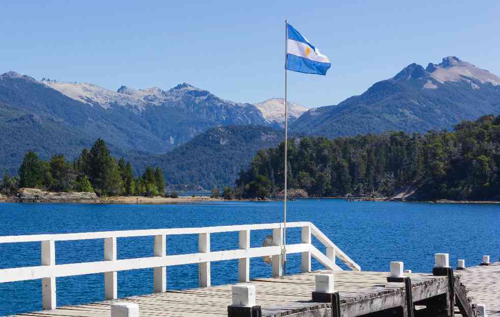 Inflacija u Argentini opala na 117% nakon godinu dana vlasti novog predsednika