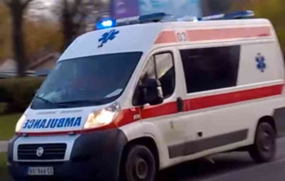 ODVEZENA U BOLNICU, IMA POVREDE GLAVE: Oborena žena kod Vidikovačke pijace