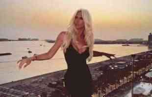 Jelena nosi najnovije komade: Samo u <span style='color:red;'><b>torba</b></span>ma milionske cifre (FOTO)