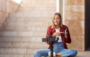 Većina mladih bi dalo otkaz na poslu da bi postali <span style='color:red;'><b>influenseri</b></span>