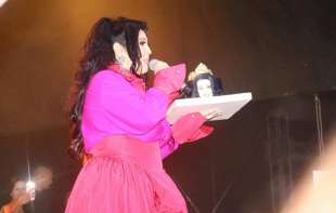 Nezapamćeno! <span style='color:red;'><b>Dragana Mirković</b></span> prekinula koncert u Šapcu! Evo zašto