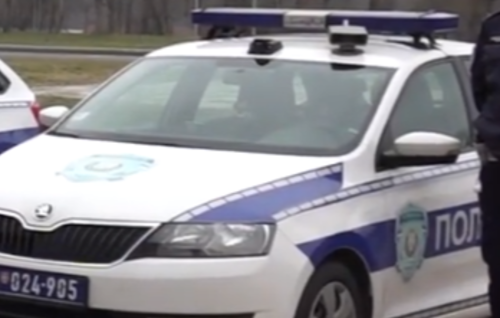 Užas u Kruševcu! Devojka pala sa drugog sprata zgrade (FOTO)