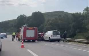 TEŠKA NESREĆA NA AUTO-PUTU KOD POJATA (FOTO)