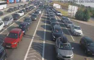 KILOMETARSKE KOLONE NA GRANICAMA: Evo koliko se čeka (FOTO)