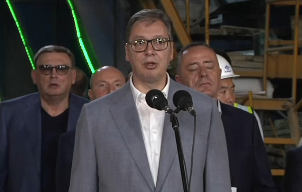 PLAŠENJE GRAĐANA! MOGUĆI DRŽAVNI UDAR I MASOVNI NEREDI U SRBIJI: Ruske službe bezbednosti upozorile Vučića