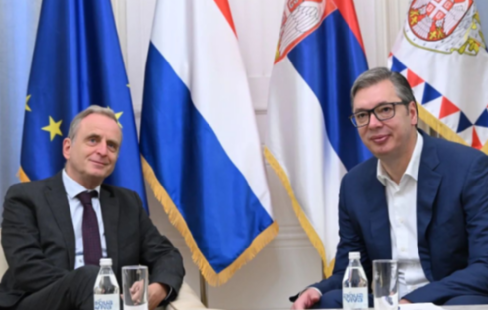 Oproštajna poseta ambasadora Holandije Reintejsa