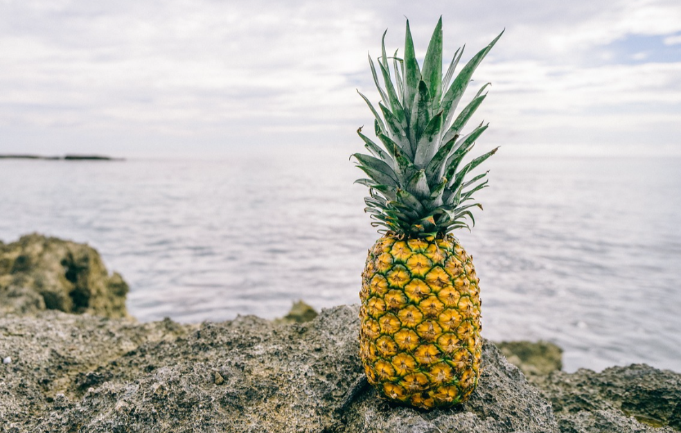 Španski kupci koriste ananas da pronađu ljubav u supermarketu