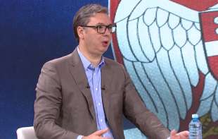 SMEHOTRESNO! VUČIĆU, JESI LI TI MUZIČAR? Jesam, a jesi, kažem - nisam... Nije istina da sam odbio poziv Putina! (VIDEO)