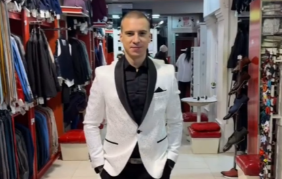 Milan Mitrović pokazao nove plesne korake, gore mreže: „Kolo zvano savijača“ (VIDEO)