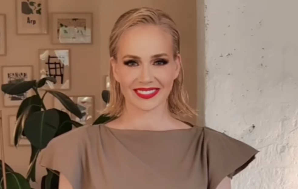 <span style='color:red;'><b>Jelena Rozga</b></span> najavila i peti koncert u Sava centru