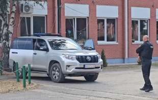PRIŠTINU NISU ODVRATILE VUČIĆEVE PALAČINKE I SAOPŠTENJA IZDAJNIČKE SRPSKE LISTE: Tri nedelje blokade srpskih institucija na Kosovu i Metohiji 