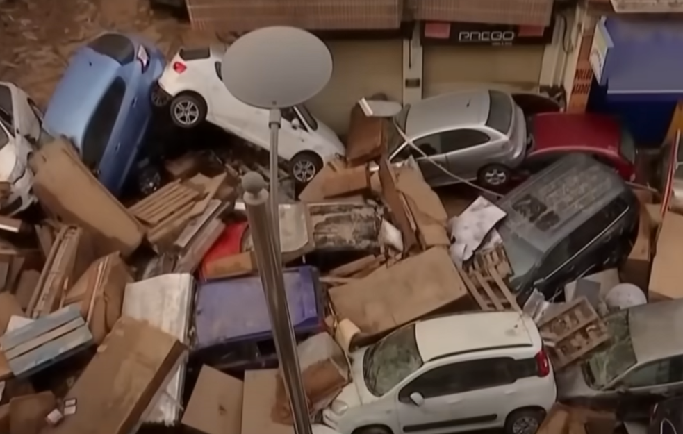 Stanovnici Valensije pozvani da uđu u svoje domove zbog opasnosti od novih jakih kiša