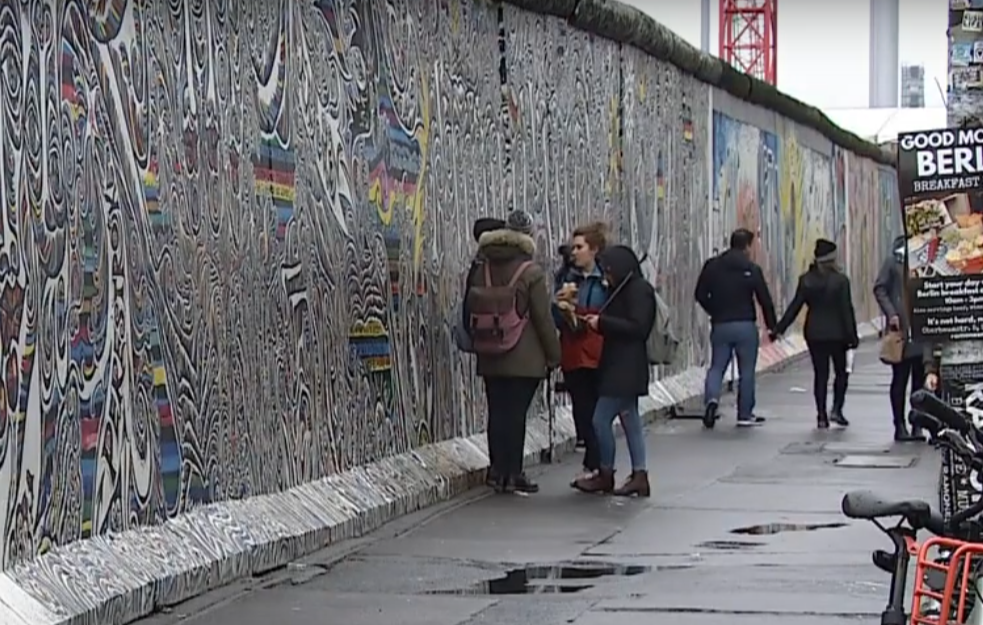 Desetine hiljada ljudi obeležilo 35. godišnjicu pada berlinskog zida