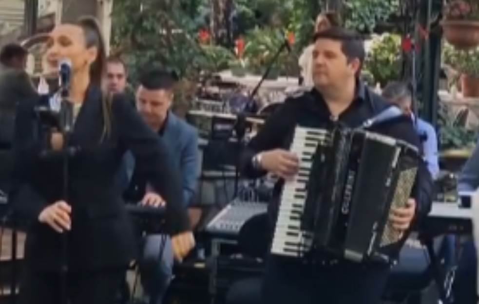 Harmonikaš otkrio gde pevači kriju bakšiš: „Guraju tu, pa šta stane“