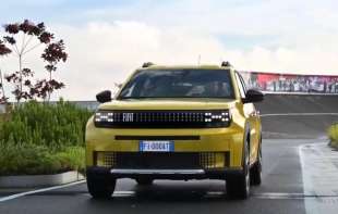 Porudžbine za <span style='color:red;'><b>Fiat</b></span> Grande Pandu u Italiji odložene za kraj januara, isporuke tek u junu 2025. godine