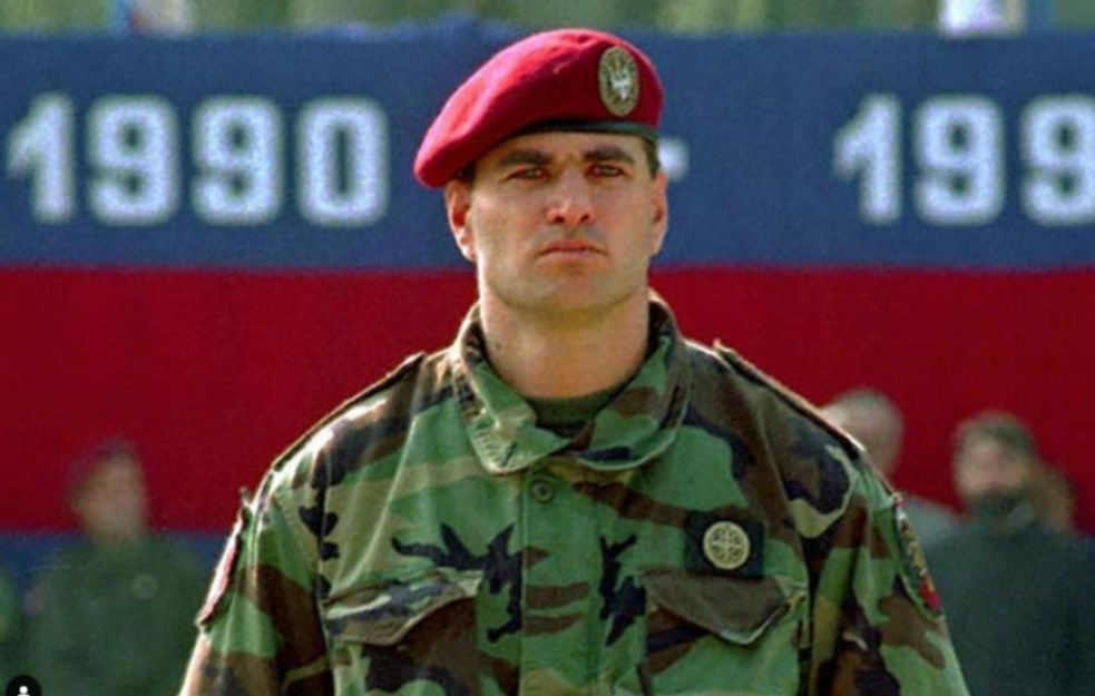 Legija napisao 25 književnih 