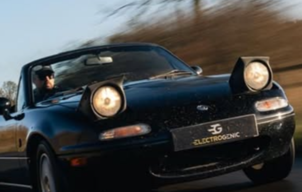 A sada i električna Mazda MX-5