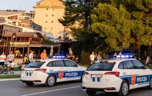 Ignorisao znak stop: U Budvi uhapšen 27-godišnjak, vozio bez vozačke dozvole pijan i drogiran