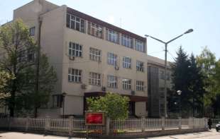 Maturanti blokirali gimnaziju: Spavaće u školi, evo šta su još poručili