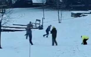 Deca u grudvanju pobedila vojnike KFOR-a