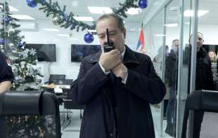 Premijer Vučević i ministar Dačić posetili pripadnike MUP-a tokom novogodišnje noći