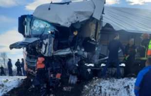 Nove <span style='color:red;'><b>informacije</b></span> o teškom sudaru autobusa i teretnjaka kod Kraljeva (VIDEO)