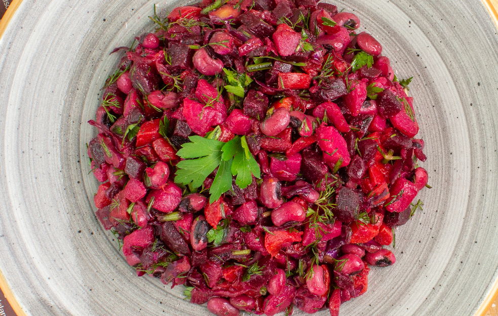 Kineska salata od šunke, cvekle i pirinča