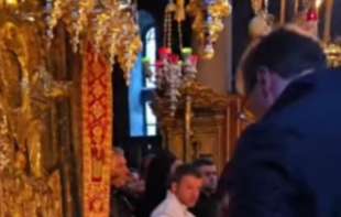 Predsednik <span style='color:red;'><b>Aleksandar Vučić</b></span> prisustvovao Božićnoj liturgiji u Hilandaru (VIDEO)
