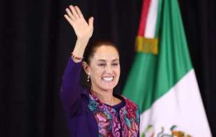 Meksička <span style='color:red;'><b>predsednica</b></span> odgovorila Trampu