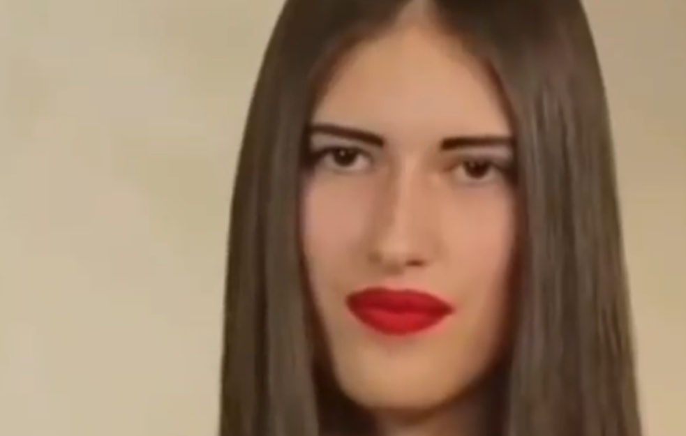 Ovo je cenovnik poznate STARLETE! Ako želite da je iznajmite na 12 sati, morate da platite...