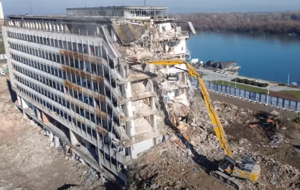 Srušen je hotel „Jugoslavija“