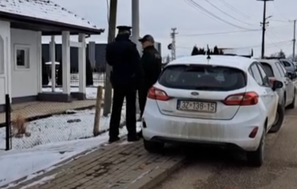 Kosovska policija zatvorila srpske institucije južno od Ibra