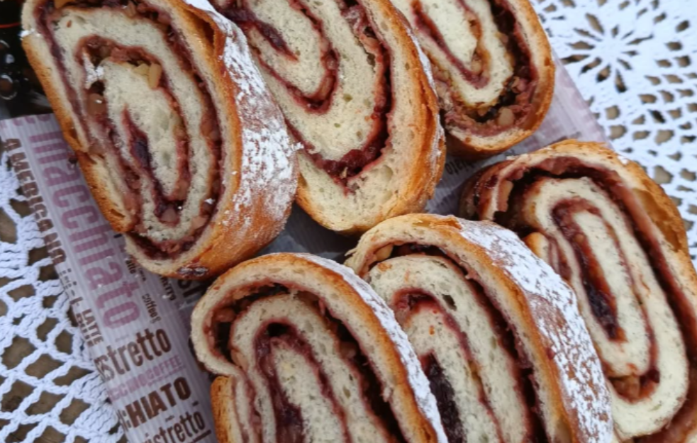Štrudla sa ORASIMA, toliko mekana da ćete praviti duplu meru!