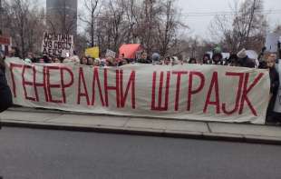 DA SRBIJA STANE: Šta podrazumeva <span style='color:red;'><b>generalni štrajk</b></span>, da li je moguć...