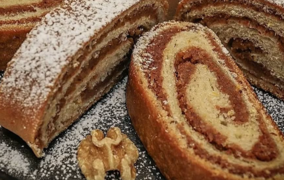 ŠTRUDLA SA JABUKAMA - miris voća, cimeta i vanile 