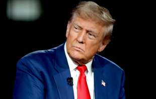 Donald Tramp zahteva smenu svih tužilaca iz <span style='color:red;'><b>Bajden</b></span>ove ere