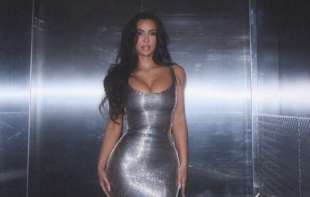 Ovako je Kim Kardašijan izgledala pre svih operacija