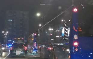 Zatvoreno Banovo brdo! Kolaps u saobraćaju - KOLONE AUTOBUSA STOJE (VIDEO)