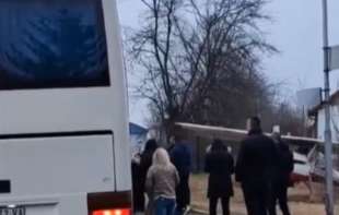 P.... u Minićevo ne: Naprednjaci oterani sa pumpe, vlasnica im zabranila upotrebu toaleta (VIDEO)