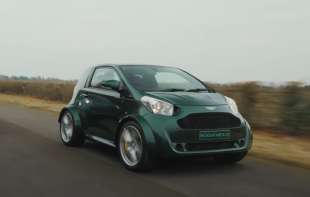 Na prodaju <span style='color:red;'><b>Aston Martin</b></span> V8 Super Cygnet sa 430KS