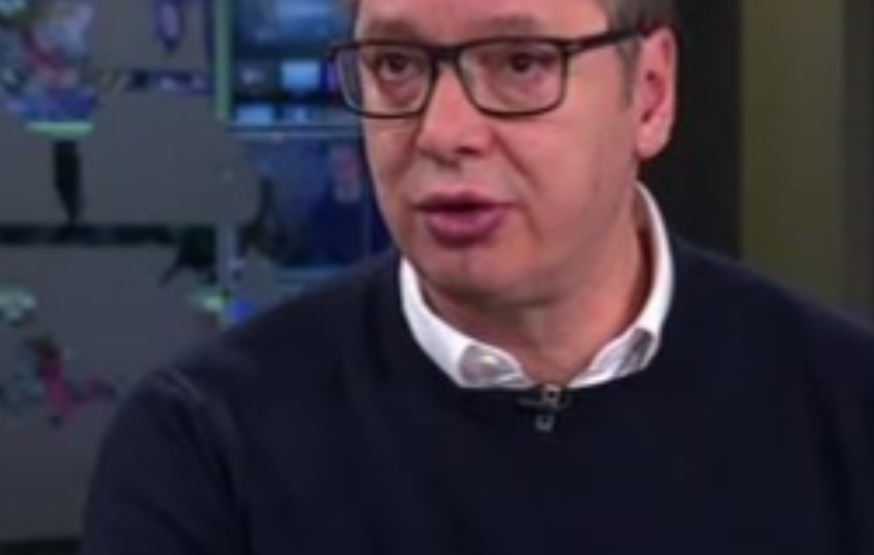 Vučić opet o udžbeniku i obojenoj revoluciji: