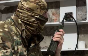 RUSI BEZ MILOSTI: <span style='color:red;'><b>Ministarstvo odbrane</b></span> objavilo nove snimke sa ratišta u Kurskoj oblasti (VIDEO)