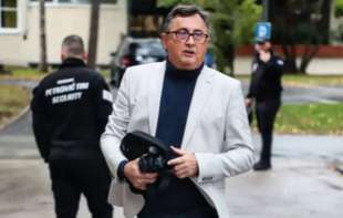 Voja Nedeljković zamenik Saše Popovića stigao na komemoraciju vidno utučen