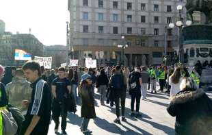 Protestni skupovi širom juga Srbije u znak podrške studentima i <span style='color:red;'><b>prosvetari</b></span>ma