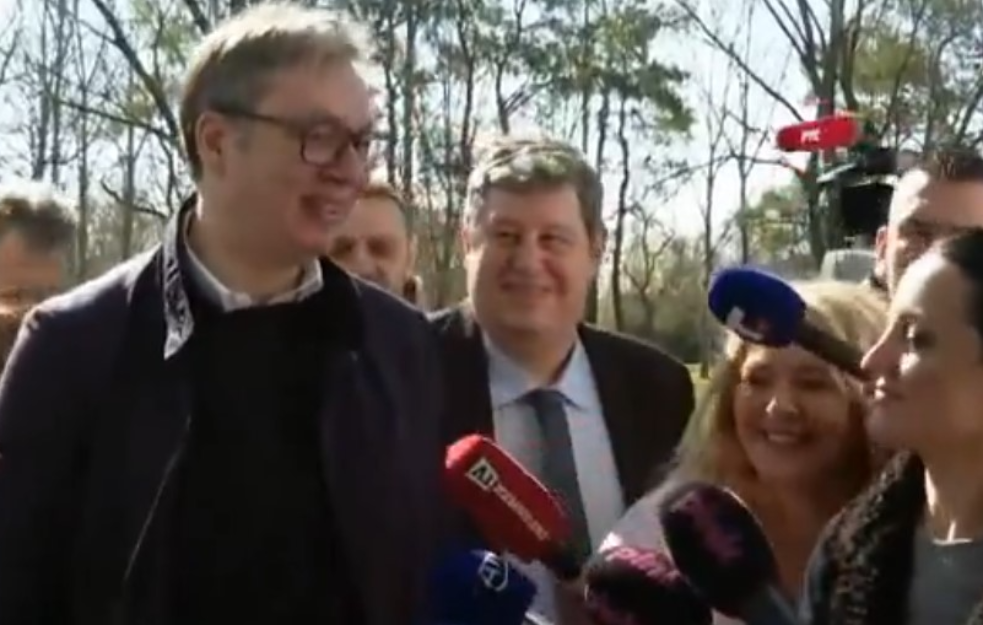  Vučića u Kovačici dočekale trube i zvižduci, evo kako je reagovao (VIDEO)