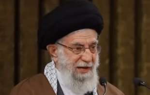 Iranski vođa odgovara Trampu: Svaka spoljna <span style='color:red;'><b>agresija</b></span> će biti dočekana snažnom odmazdom