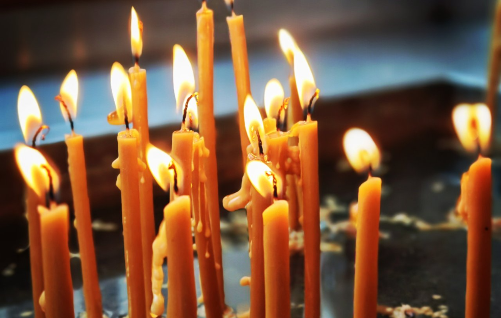 Mediji u Srbiji pozvani da prilagode sadržaje Danu žalosti zbog tragedije u Severnoj Makedoniji