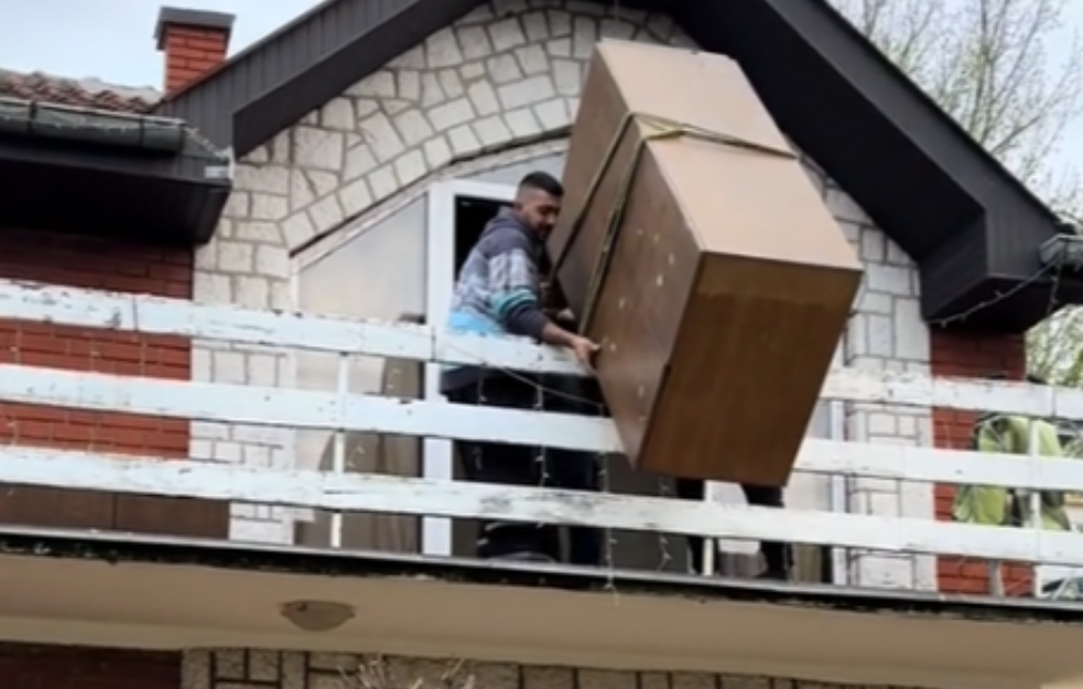 Snimak koji je nasmejao sve na društvenim mrežama (VIDEO)