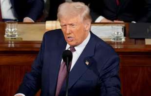 <span style='color:red;'><b>Donald Tramp</b></span> upozorio Zelenskog da ne odbacuje sporazum o mineralnim resursima