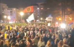 Beograd, Niš, <span style='color:red;'><b>Novi Sad</b></span> i Kragujevac u protestnoj šetnji zbog napada na dekanku Nataliju Jovanović